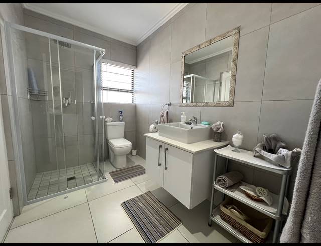 3 BEDROOM FREEHOLD FOR SALE IN JEFFREYS BAY CENTRAL